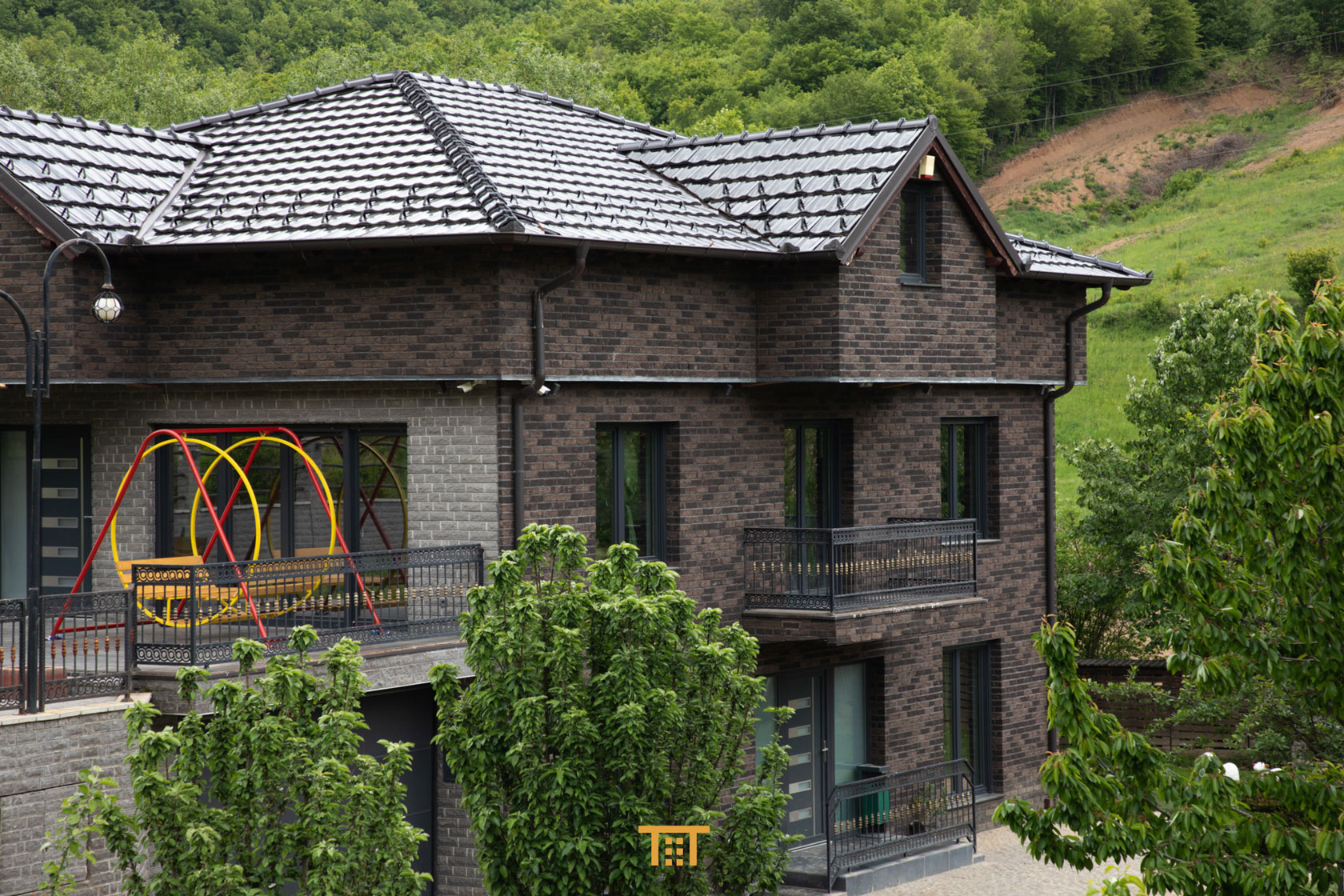 Shtëpia 350m² për #QIRA në Siqevë