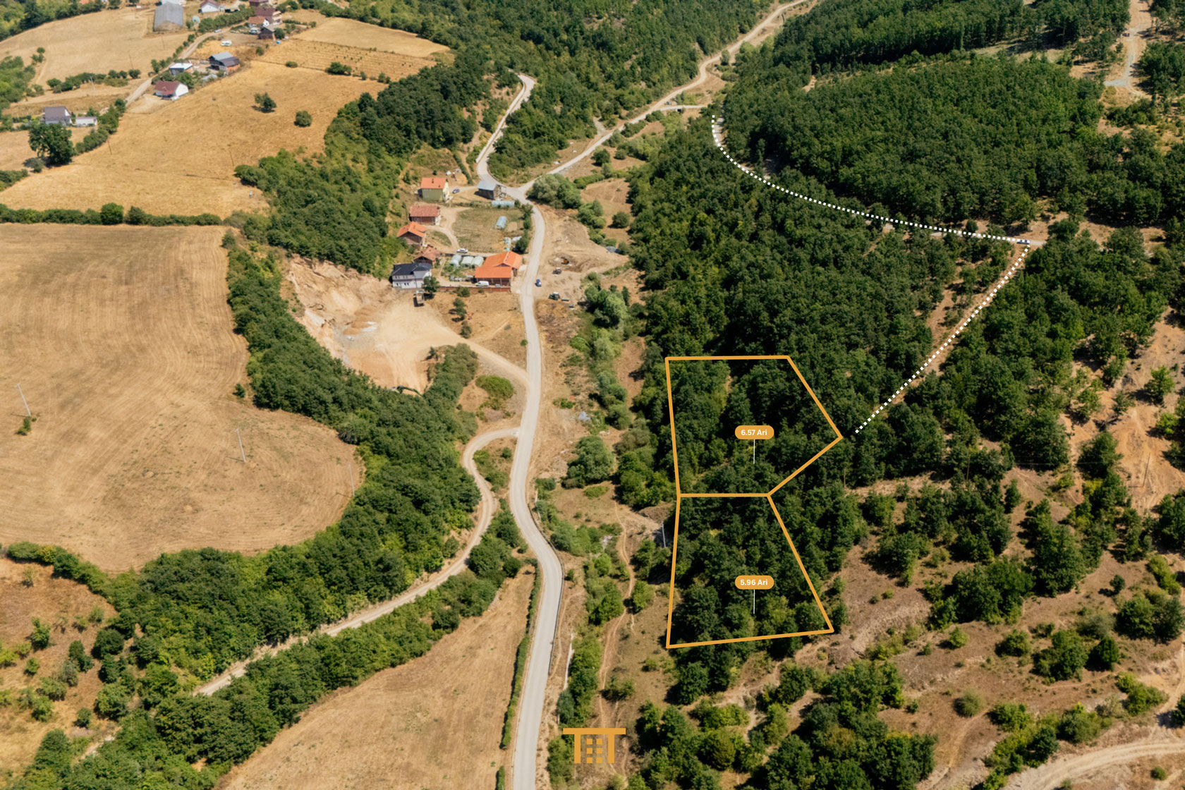 Dy parcela 6.57 Ari dhe 5.96 Ari për #SHITJE në Mramor